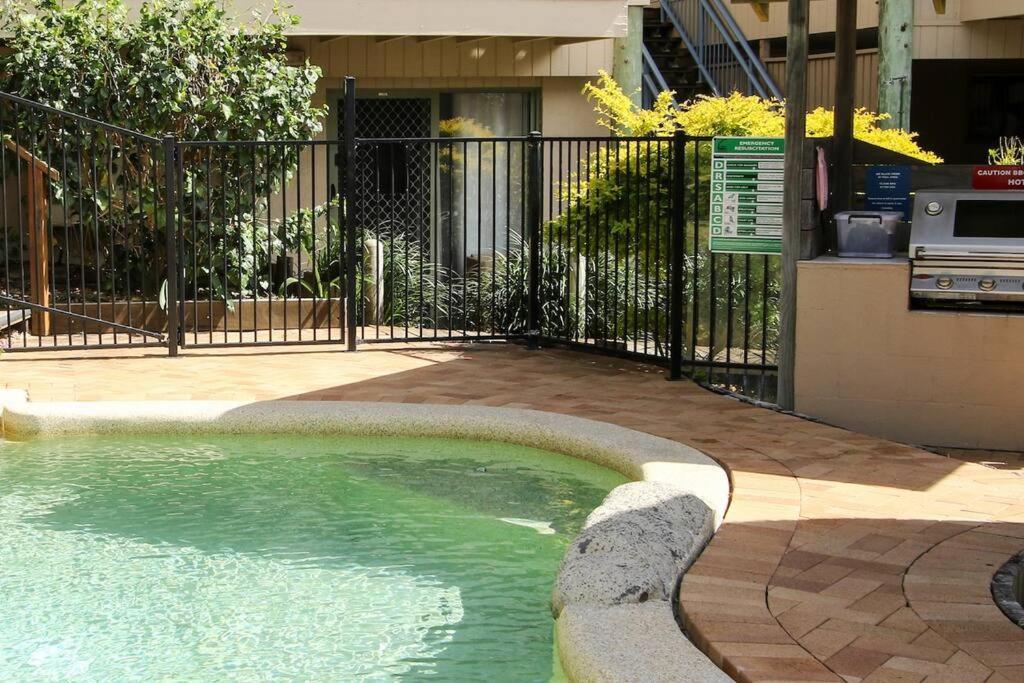 Gorgeous Studio + 100M To Beach + Pool Point Lookout Luaran gambar