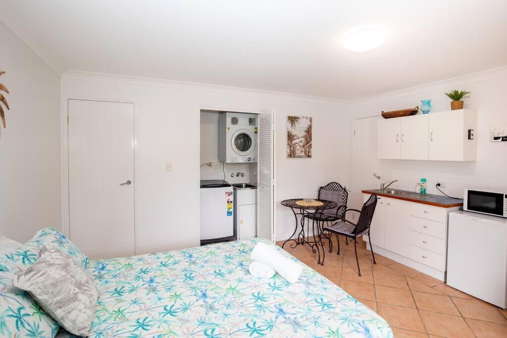 Gorgeous Studio + 100M To Beach + Pool Point Lookout Luaran gambar